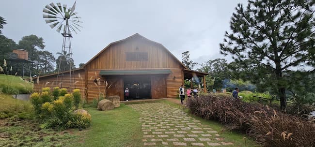Barn-Lodge-Cafe-em-Vinhedo-SP-scaled-1 Empreendedorismo com Propósito: Negócios Como Missão para a Glória de Deus